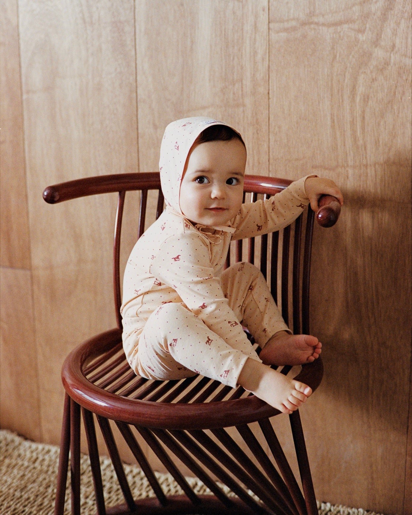 Bonnet (Brown Horse) | House on the Hill