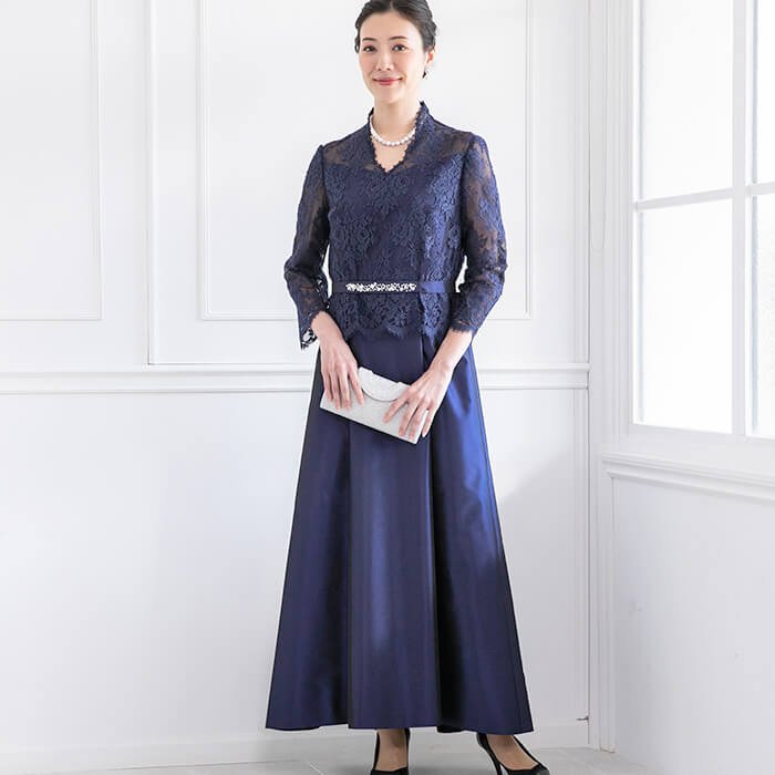 レースとタフタのマザードレス 7号・ネイビー｜東京ソワール