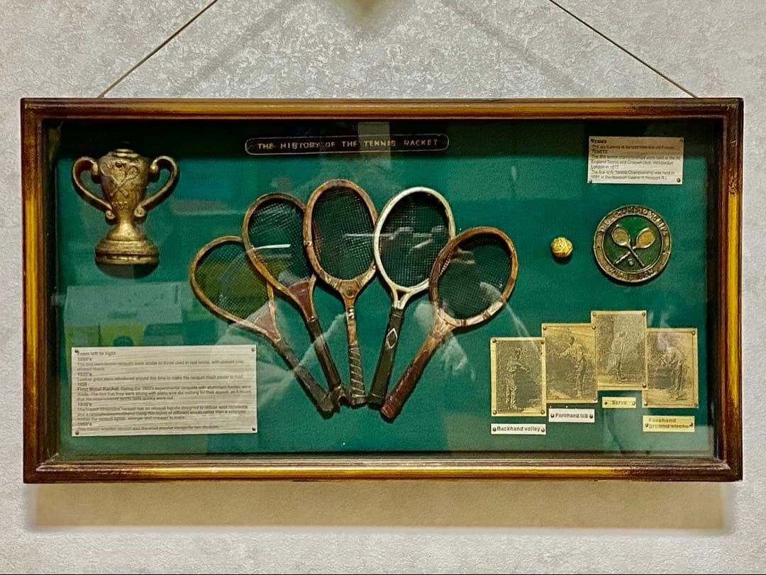 ◆激レア！テニス◆ ヴィンテージ壁掛け◆額縁◆オブジェ◆ディスプレイ◆ラケット史 Amazon | レトロテニスラケット コレクション装飾記念ディスプレイ用